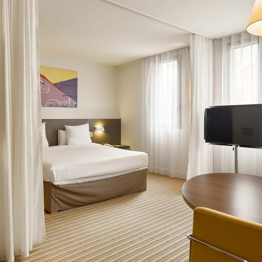 B&B HOME Rueil-Malmaison Gare 1